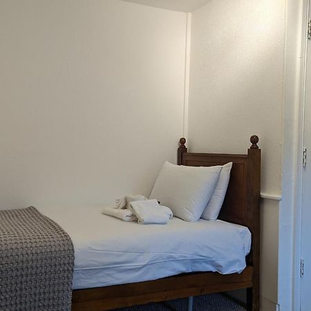 Dover Town Rooms - Short Lets & Serviced Accommodation - Дувър Екстериор снимка