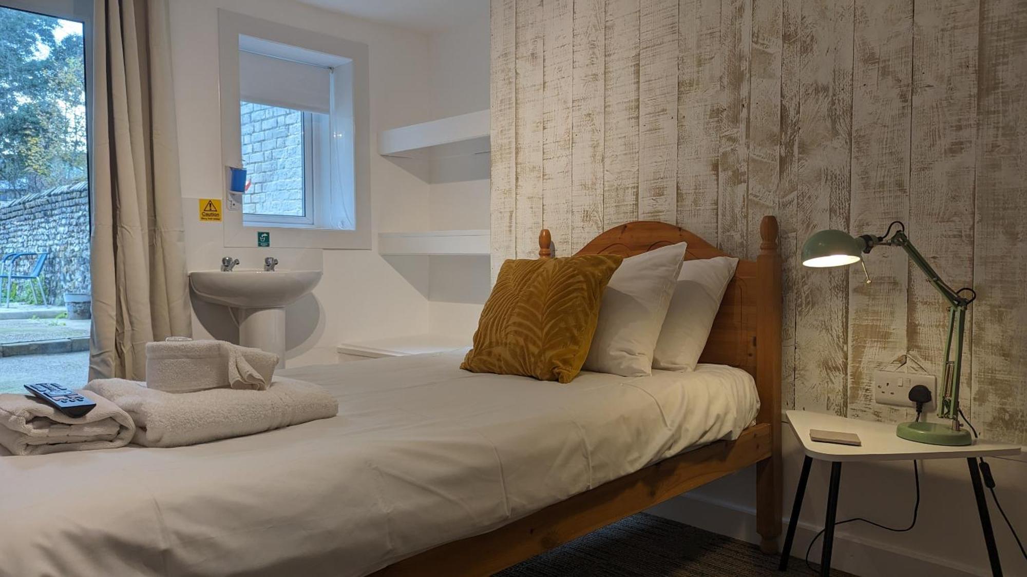 Dover Town Rooms - Short Lets & Serviced Accommodation - Дувър Екстериор снимка